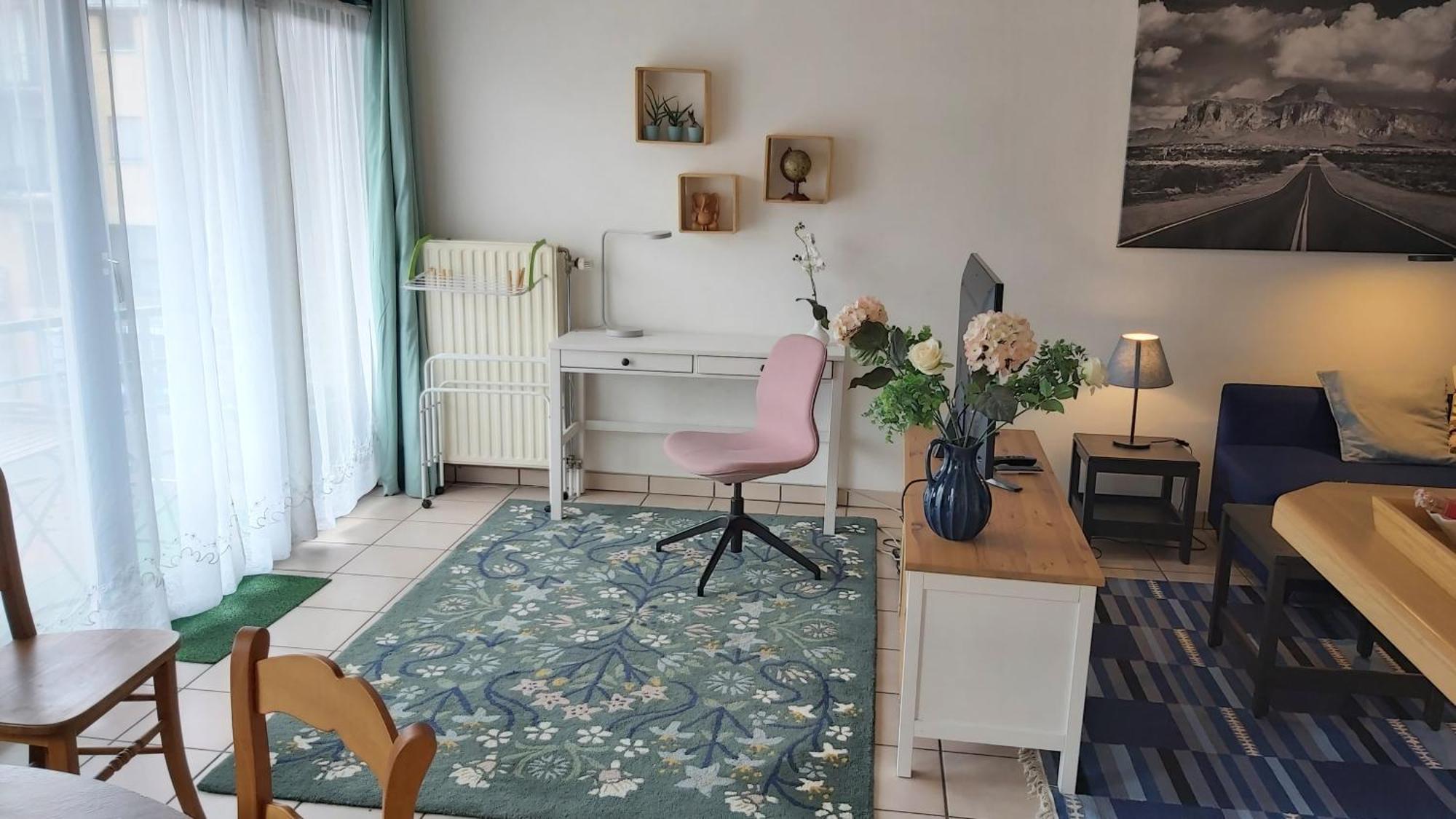 Lln Lodge Louvain-la-Neuve Bagian luar foto