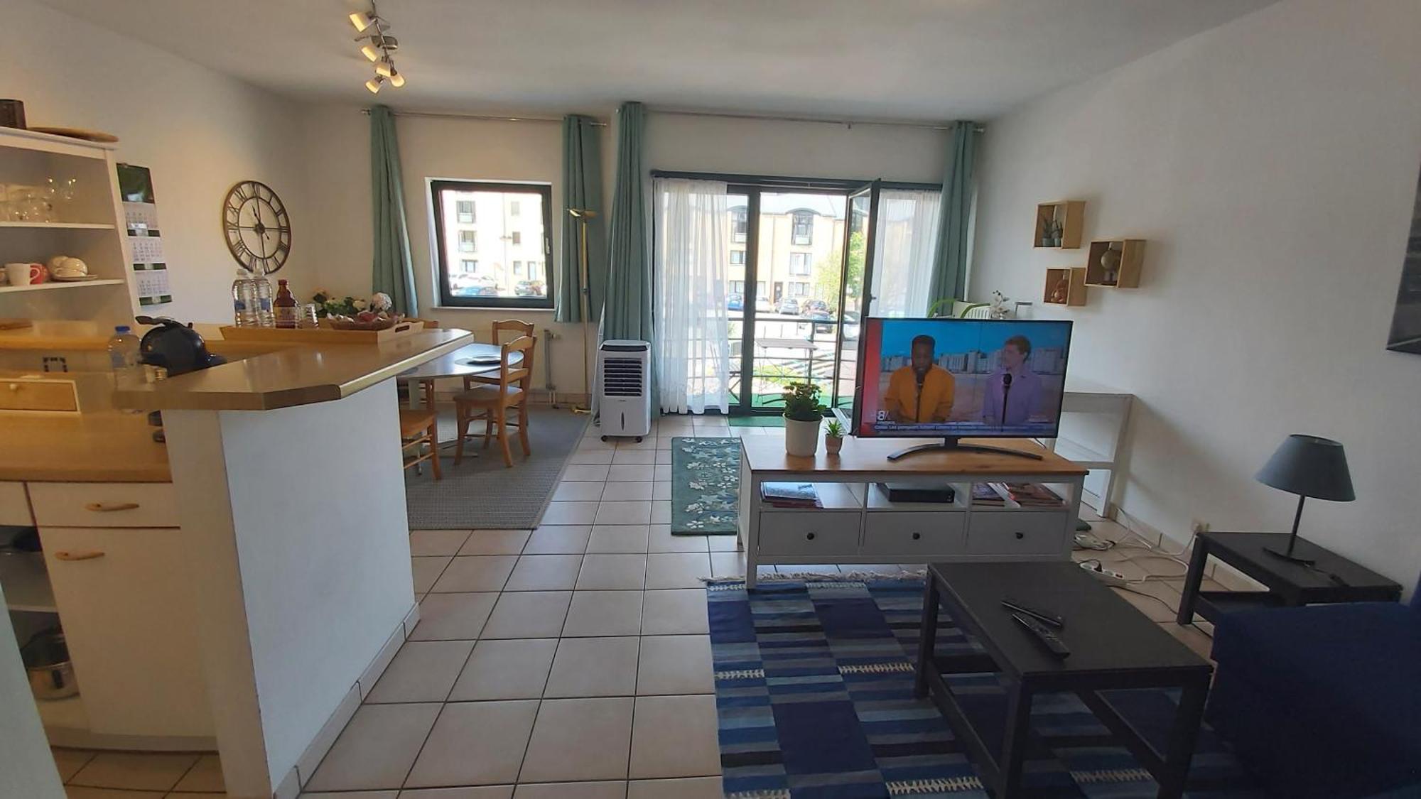 Lln Lodge Louvain-la-Neuve Bagian luar foto