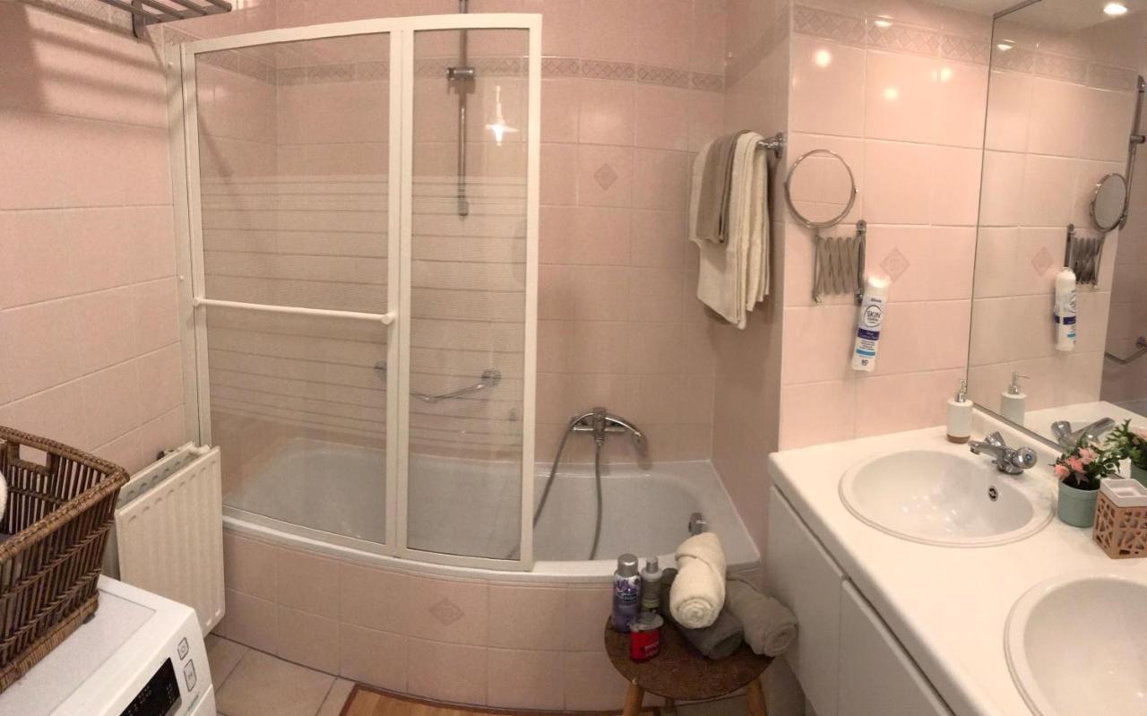 Lln Lodge Louvain-la-Neuve Bagian luar foto