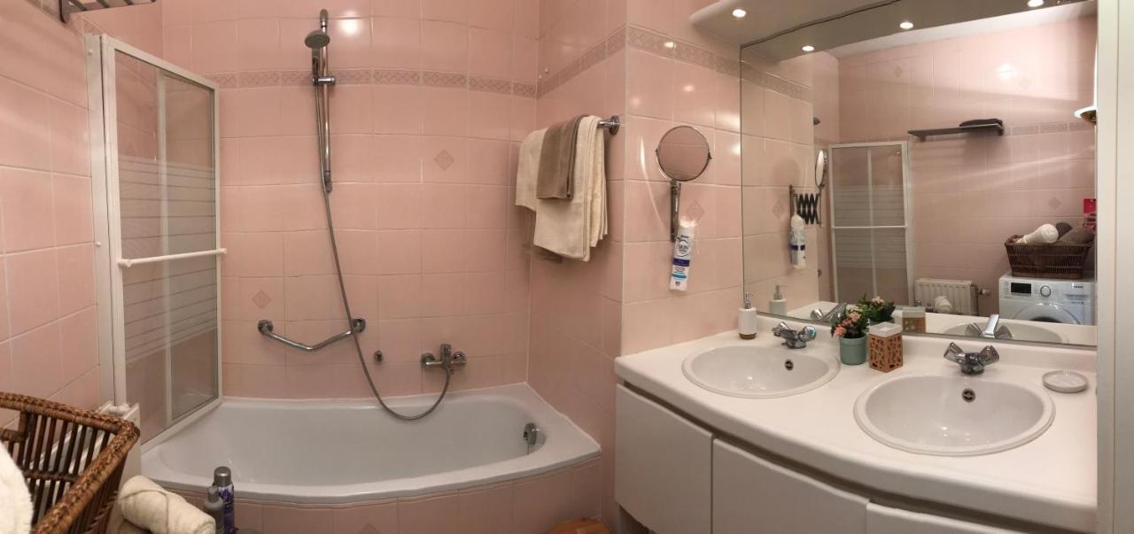 Lln Lodge Louvain-la-Neuve Bagian luar foto